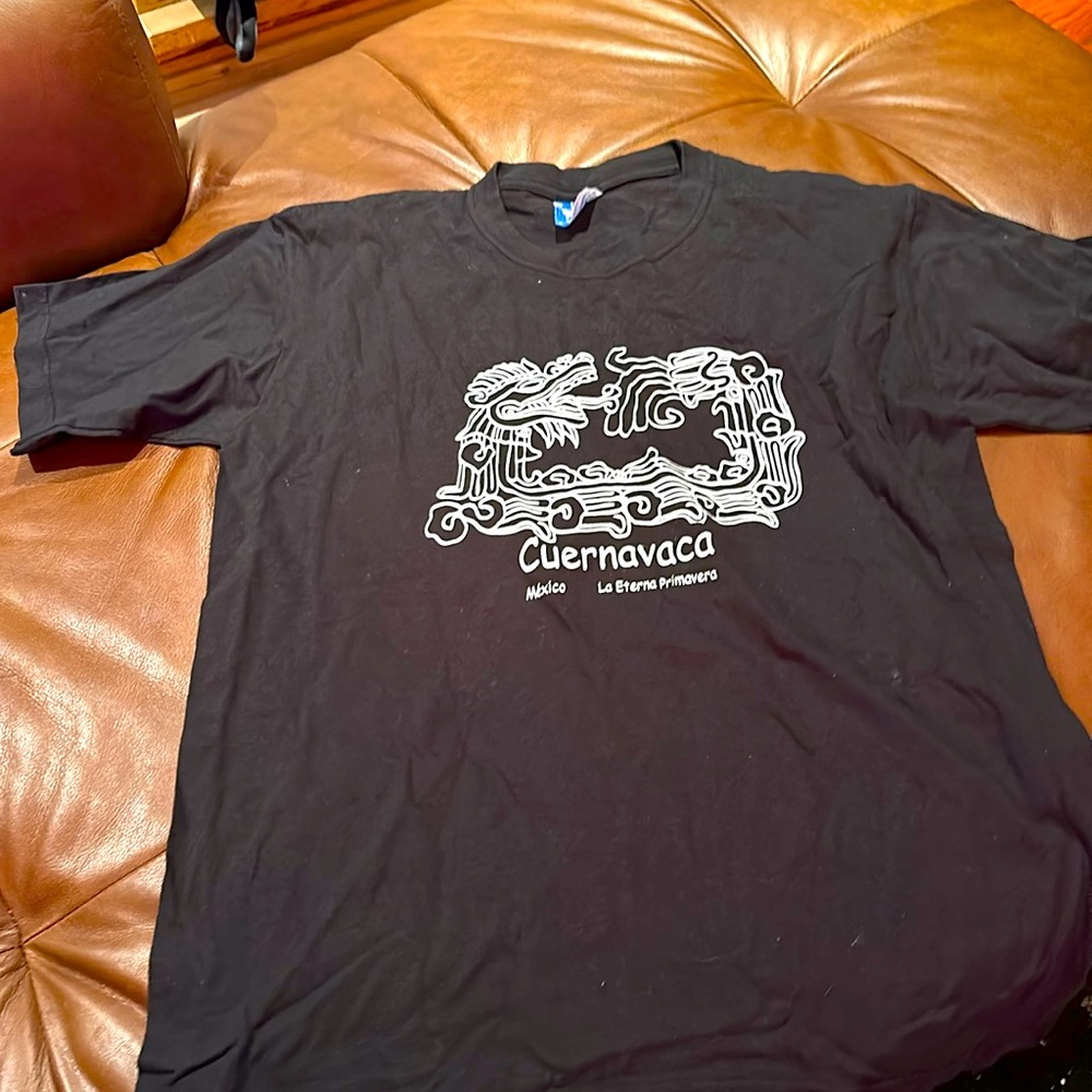 Men’s tee shirt